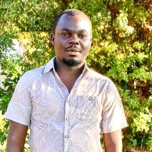 Meet your Posher, Elissantago